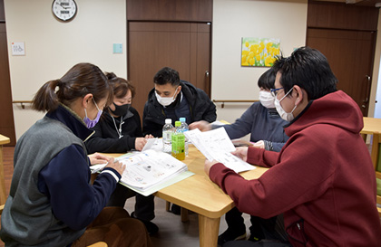 書類作成の様子